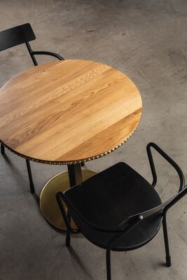 Table top Oakwood brass studs Var, stroke 4-5 cm, 28mm